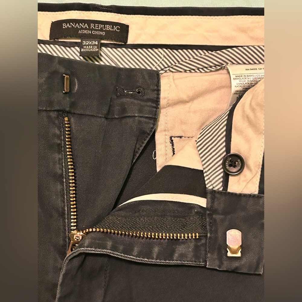 Banana Republic Aiden Chino Pants in Black - Picture 5 of 6